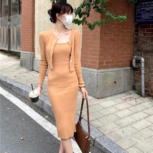 高品质针织开衫外套+修身包臀连身裙套装